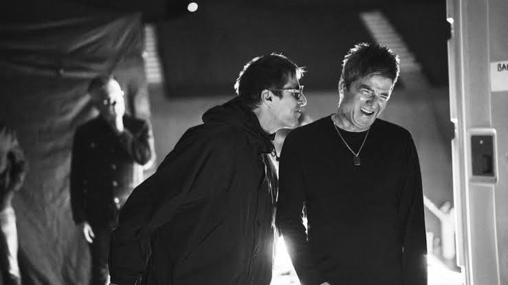 Oasis live